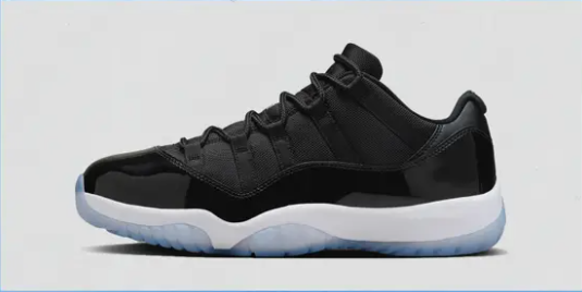 Air Jordan 11 Low 'Space Jam'